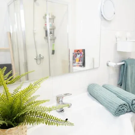 2 Bedroom With Sunny Terrace *